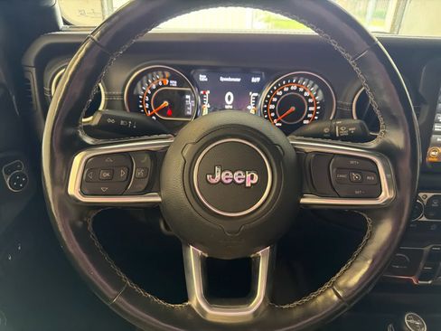 Used 2021 Jeep Gladiator Overland w/ Popular Equipment Package AWD/4WD image 24
