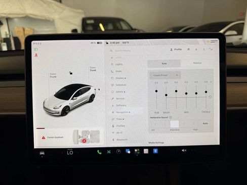 Used 2021 Tesla Model 3 Long Range AWD/4WD image 32