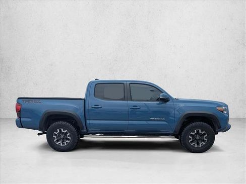 Used 2019 Toyota Tacoma TRD Off-Road w/ Technology Package RWD image 4