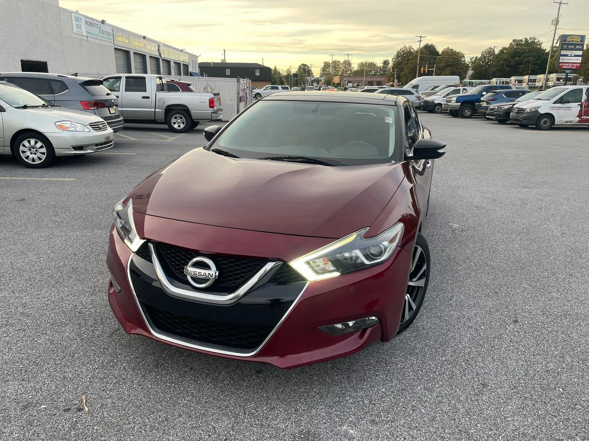 Used 2018 Nissan Maxima 3.5 SL w/ Interior Lighting Package FWD image 5
