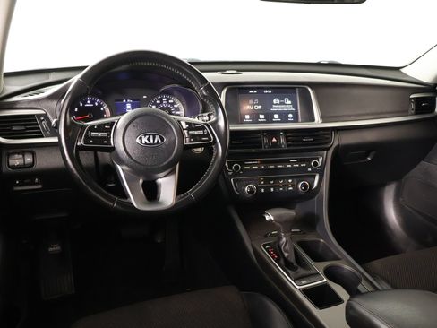 Used 2020 Kia Optima S FWD image 2