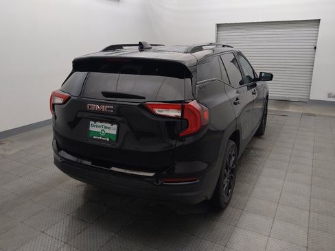 Used 2024 GMC Terrain SLE w/ Driver Convenience Package FWD image 7