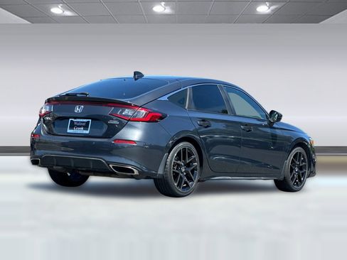 Used 2022 Honda Civic Sport Touring image 9