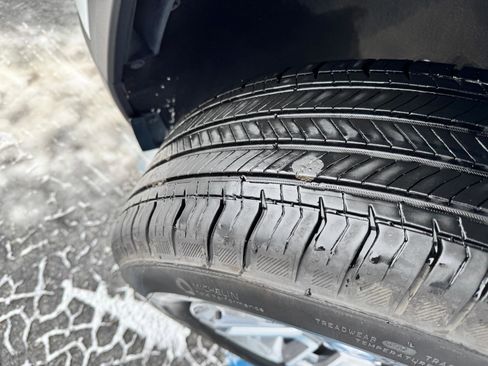 Used 2025 GMC Terrain Elevation image 34