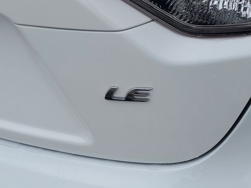 Used 2025 Toyota Corolla LE FWD image 7