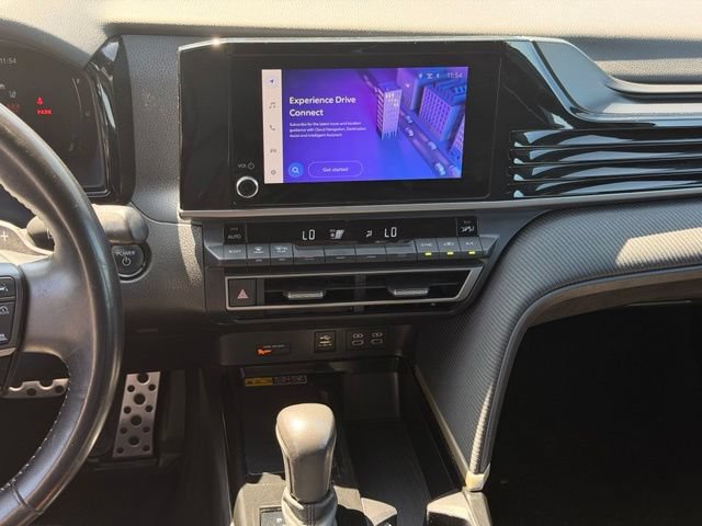 Used 2025 Toyota Camry SE FWD image 16