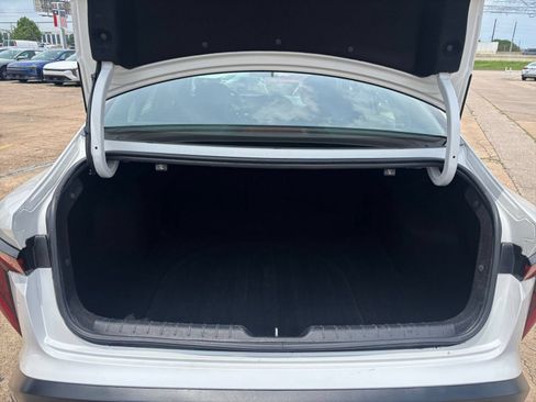 Used 2025 Kia K4 FWD image 30