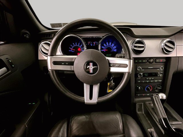 Used 2009 Ford Mustang GT Premium RWD image 5