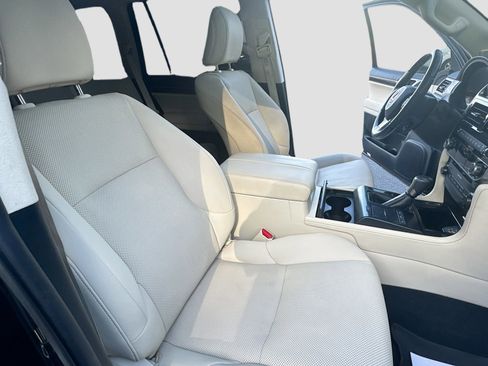Used 2023 Lexus GX 460 Premium w/ Premium Package image 27