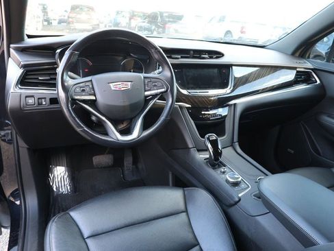 Used 2021 Cadillac XT6 Premium Luxury image 13