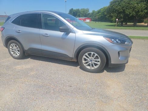 Used 2022 Ford Escape SE w/ Convenience Package FWD image 19