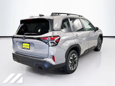 Used 2026 Subaru Forester Premium AWD/4WD image 5