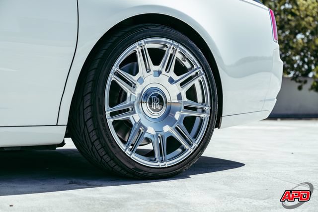 Used 2017 Rolls-Royce Ghost RWD image 48