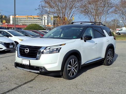 New 2025 Nissan Pathfinder Platinum w/ Lighting Package (N92) image 3
