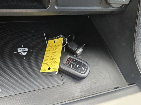 Certified 2024 Honda Pilot TrailSport image 21