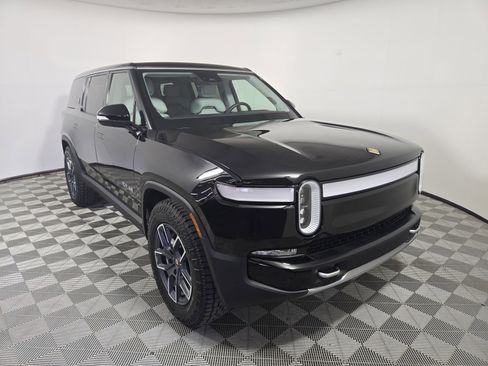 Used 2024 Rivian R1S Adventure AWD/4WD image 7