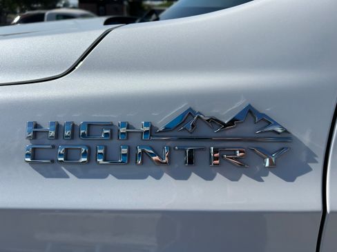 Used 2021 Chevrolet Tahoe High Country w/ Premium Package image 6