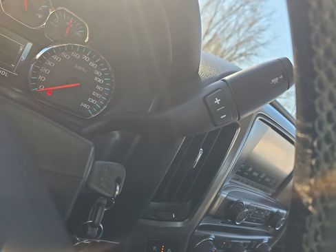 Used 2017 Chevrolet Silverado 1500 LT w/ All Star Edition image 28