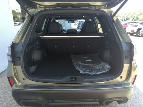 Used 2025 Subaru Forester Limited image 29