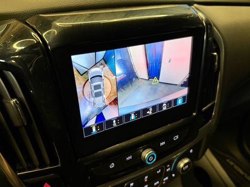 Used 2023 Chevrolet Traverse Premier AWD/4WD image 14