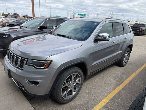Used 2021 Jeep Grand Cherokee Limited w/ Luxury Group II AWD/4WD image 4