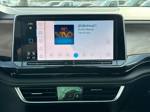 Used 2025 Volkswagen Atlas SE image 12