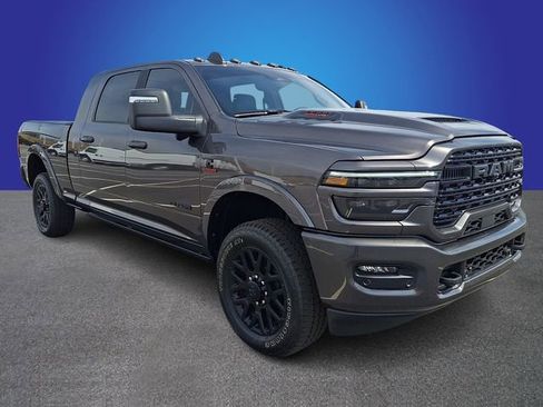 Used 2025 RAM 3500 Limited AWD/4WD image 3