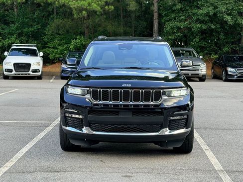 Used 2021 Jeep Grand Cherokee L Limited AWD/4WD image 3