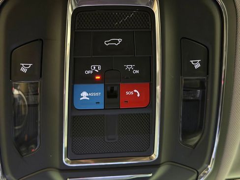 Used 2023 Jeep Grand Cherokee Limited AWD/4WD image 35