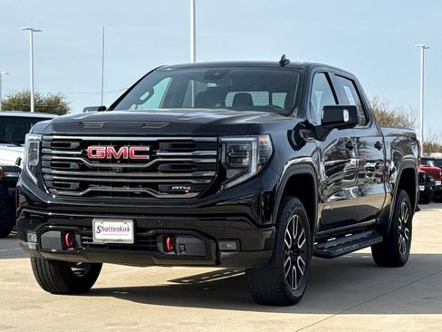 Used 2023 GMC Sierra 1500 AT4 w/ AT4 Preferred Package image 3