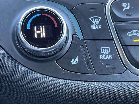 Used 2024 Chevrolet Malibu LT image 21