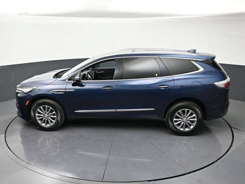 Used 2024 Buick Enclave Essence AWD/4WD image 19
