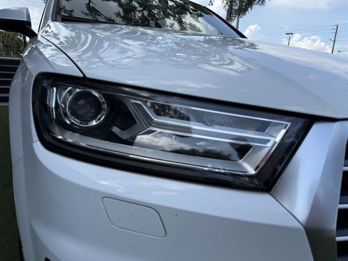 Used 2017 Audi Q7 2.0T Premium AWD/4WD image 9