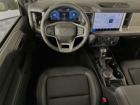 New 2025 Ford Bronco Outer Banks image 23