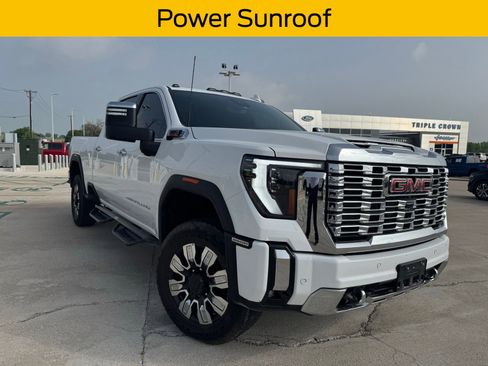 Used 2025 GMC Sierra 3500 Denali w/ Technology Package AWD/4WD image 1
