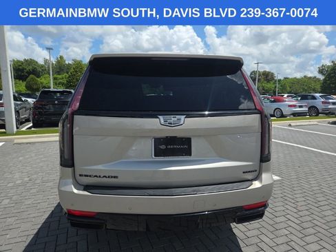 Used 2022 Cadillac Escalade ESV Sport Platinum w/ LPO, ONYX Package AWD/4WD image 5