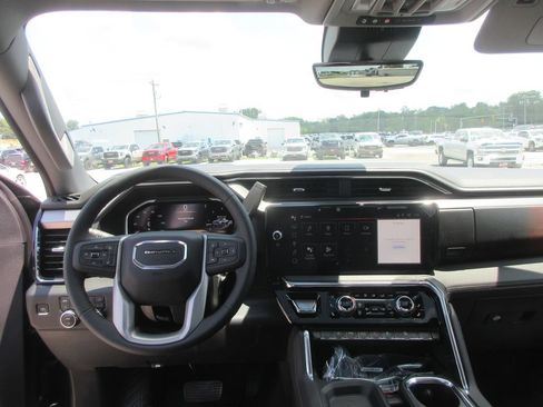 New 2026 GMC Sierra 2500 Denali w/ Denali Reserve Package AWD/4WD image 16