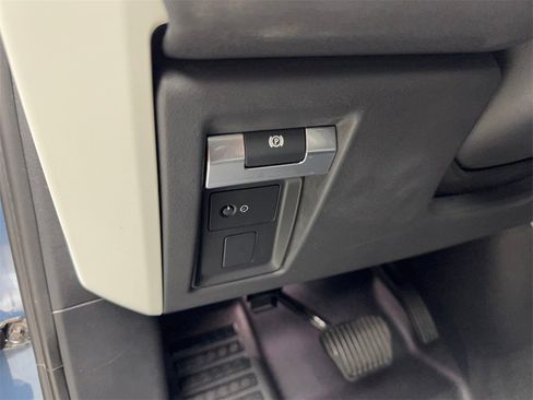 Used 2020 Land Rover Defender 110 SE image 54