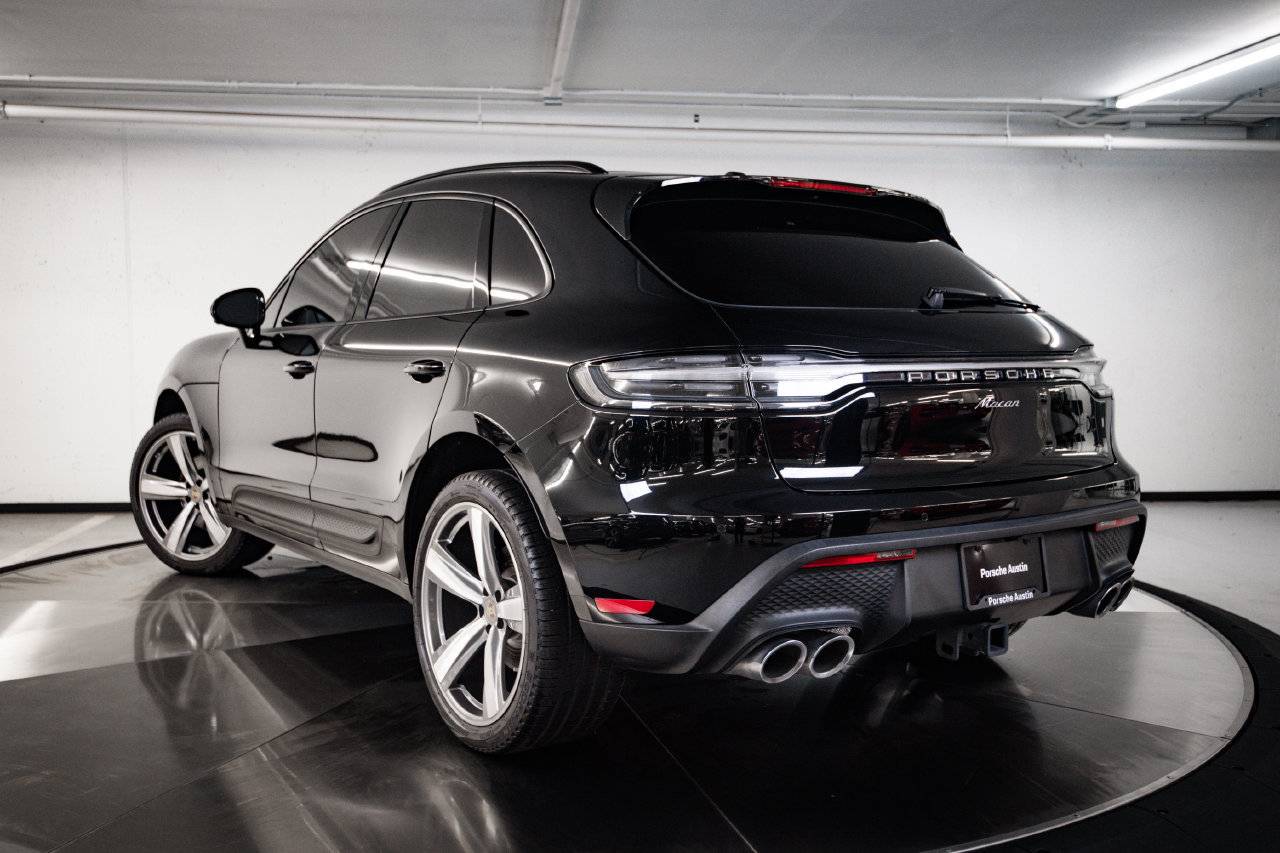 Certified 2024 Porsche Macan AWD/4WD image 3