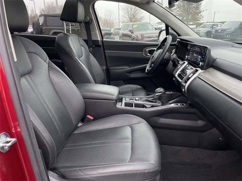Certified 2023 Kia Sorento EX w/ Panoramic Sunroof Package image 20