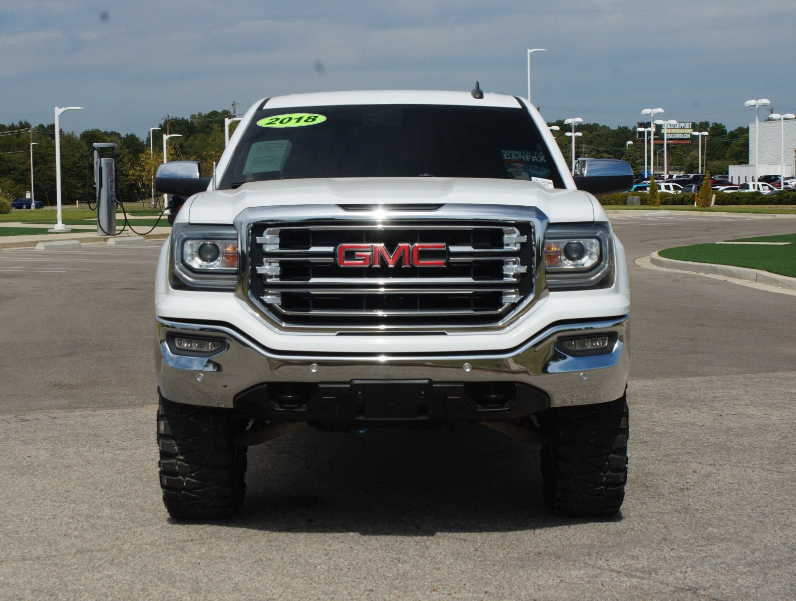 Used 2018 GMC Sierra 1500 SLT w/ SLT Premium Package AWD/4WD image 17