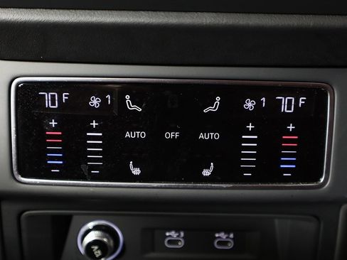 Used 2022 Lamborghini Urus image 62