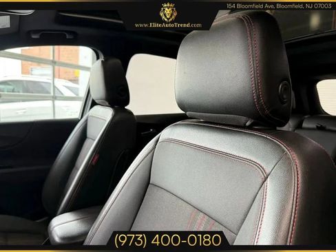 Used 2022 Chevrolet Equinox RS w/ Infotainment Package image 10