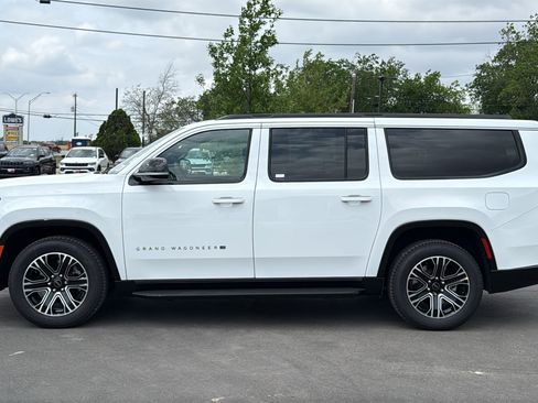 New 2026 Jeep Grand Wagoneer L 4WD image 8