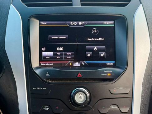 Used 2013 Ford Explorer XLT image 16