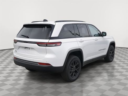 New 2026 Jeep Grand Cherokee Altitude AWD/4WD image 5