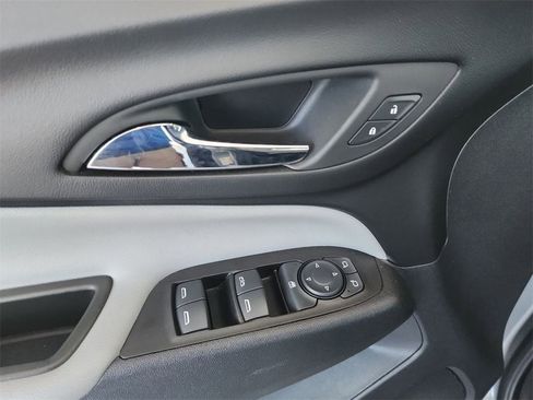 Used 2023 Chevrolet Equinox LS w/ Sport Edition image 23