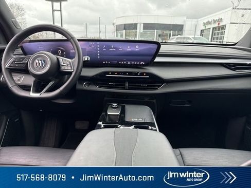 Used 2025 Buick Enclave Sport Touring image 21