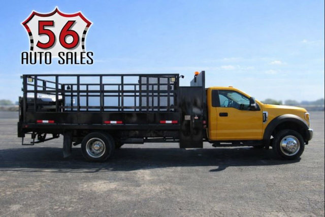 Used 2017 Ford F550 2WD Regular Cab Super Duty image 1