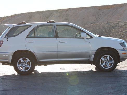 Used 2000 Lexus RX 300 4WD image 4